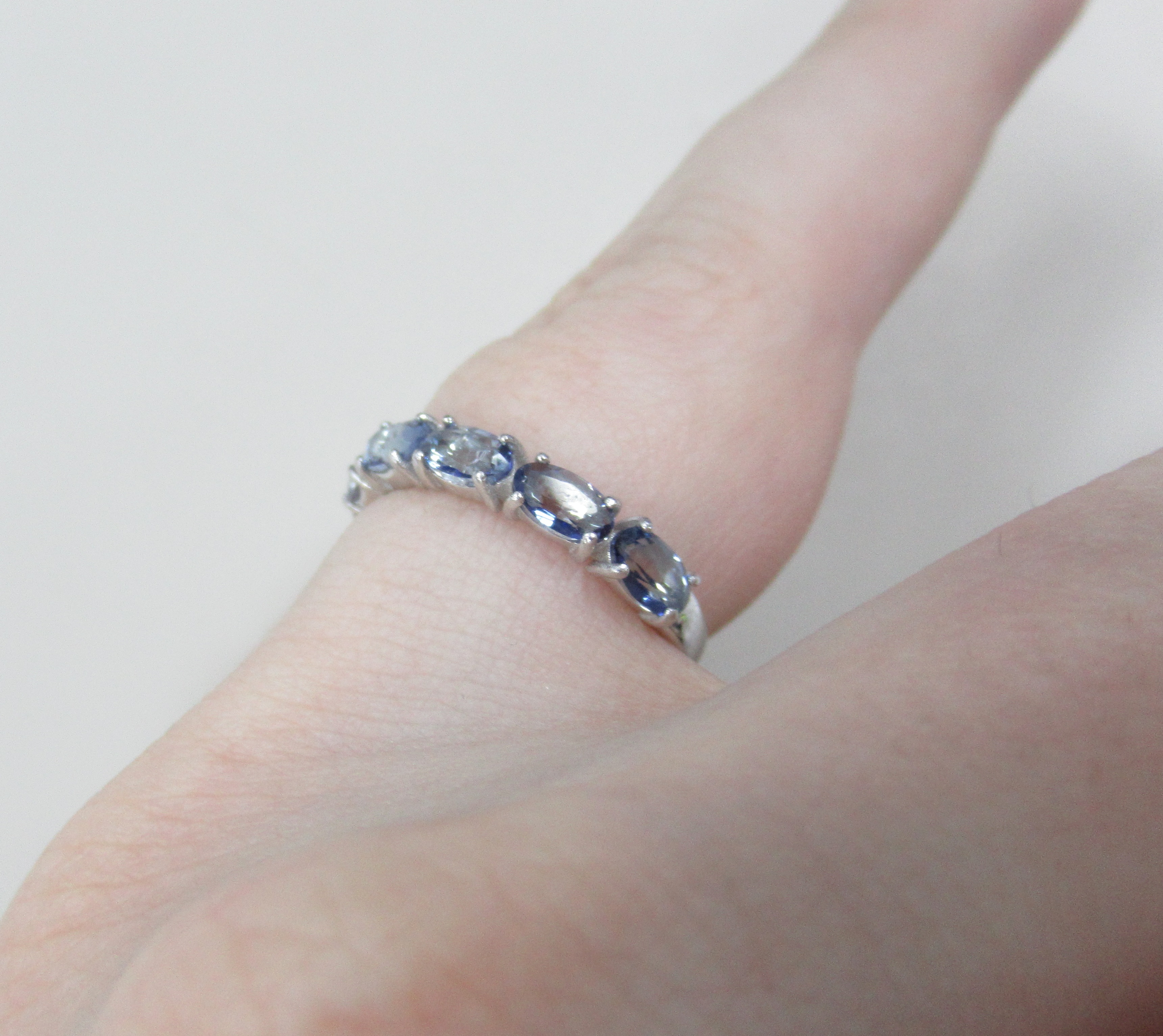 Серебряное кольцо с синим горным хрусталем